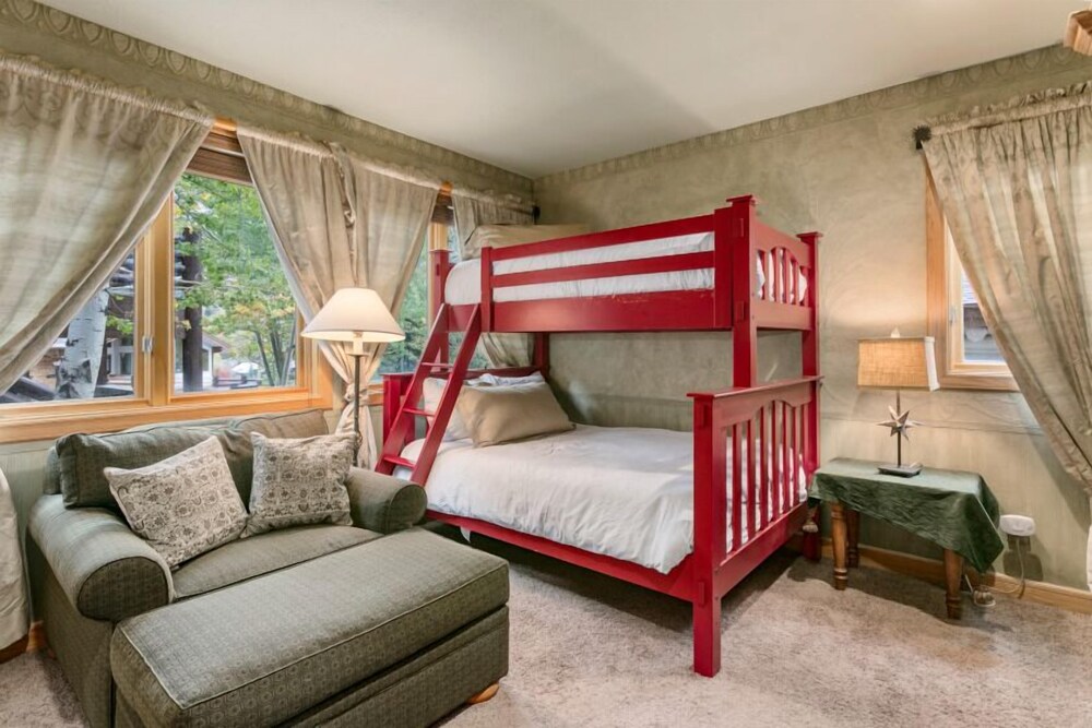 Trail's End Lodge - 4 Bedroom Residence w/ Spa #13 4 Condo