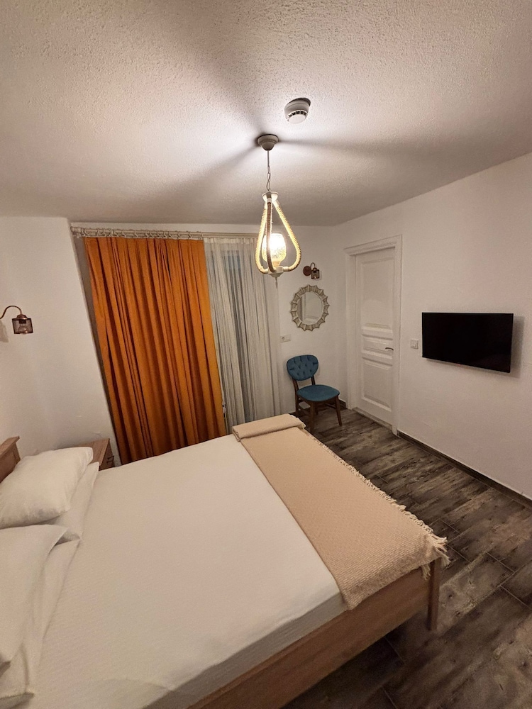 Paris Alacati Butik Otel view 5