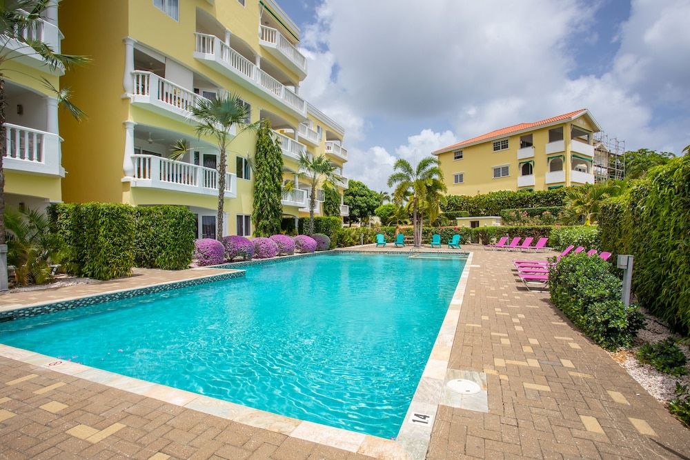 Blue Bay Apartments