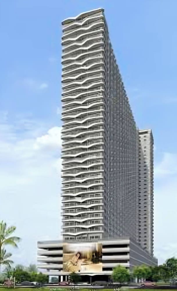 Luxurious Bayview 2BR Near MOA Picc CCP Free Wifi