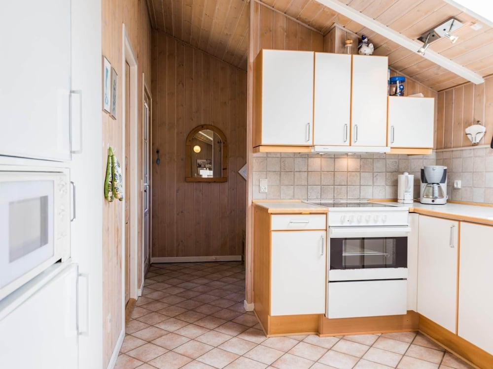 6 Person Holiday Home in Henne view 4