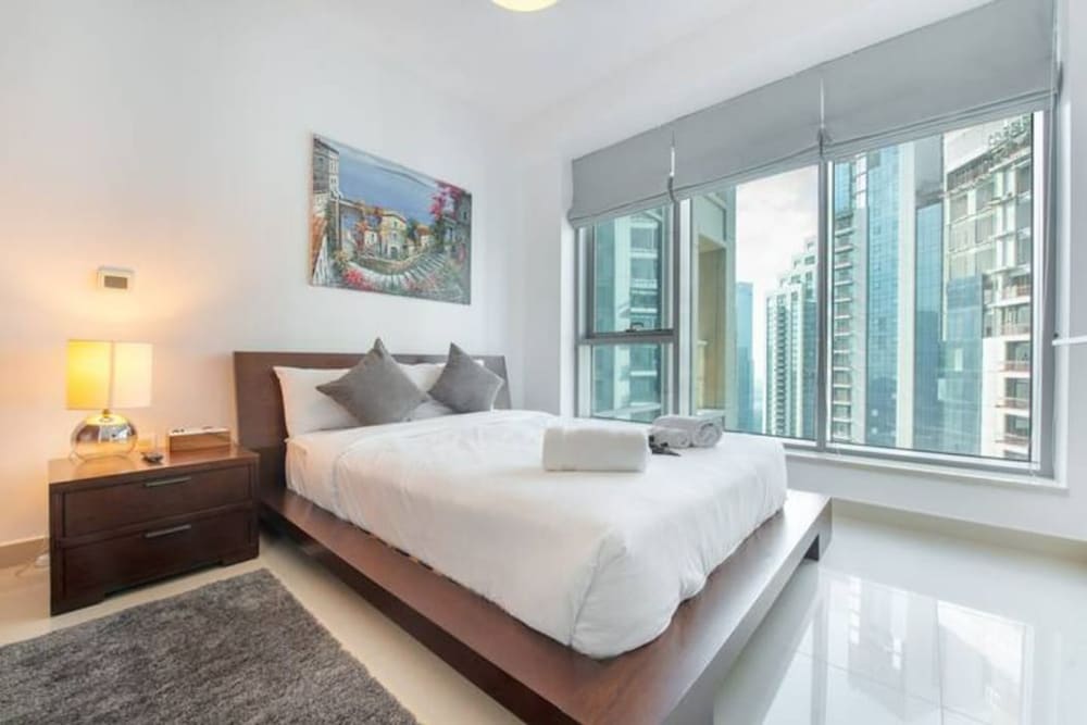 Upscale 2BR With Breathtaking Burj Views