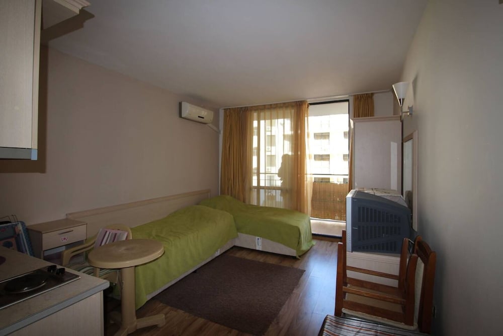 Photo 7