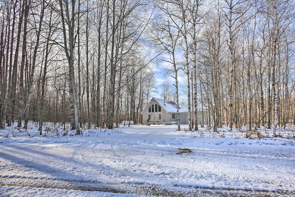 Lakes of the North Home on Snowmobile & ATV Trail! view 4