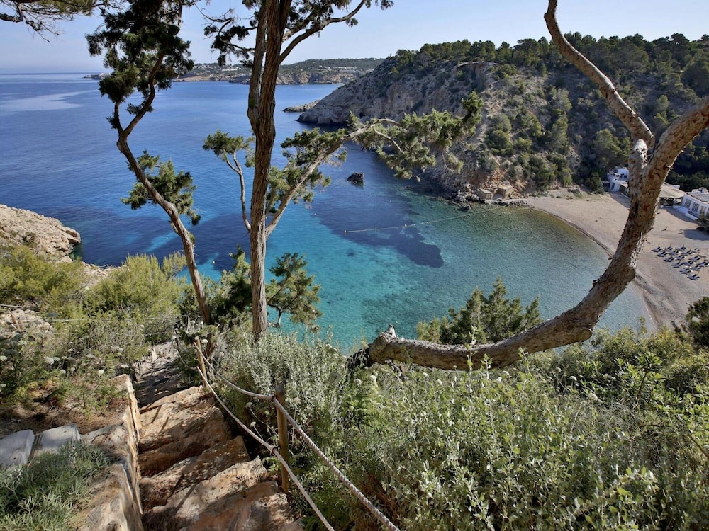 Holiday Home With Charming Patio photo 4