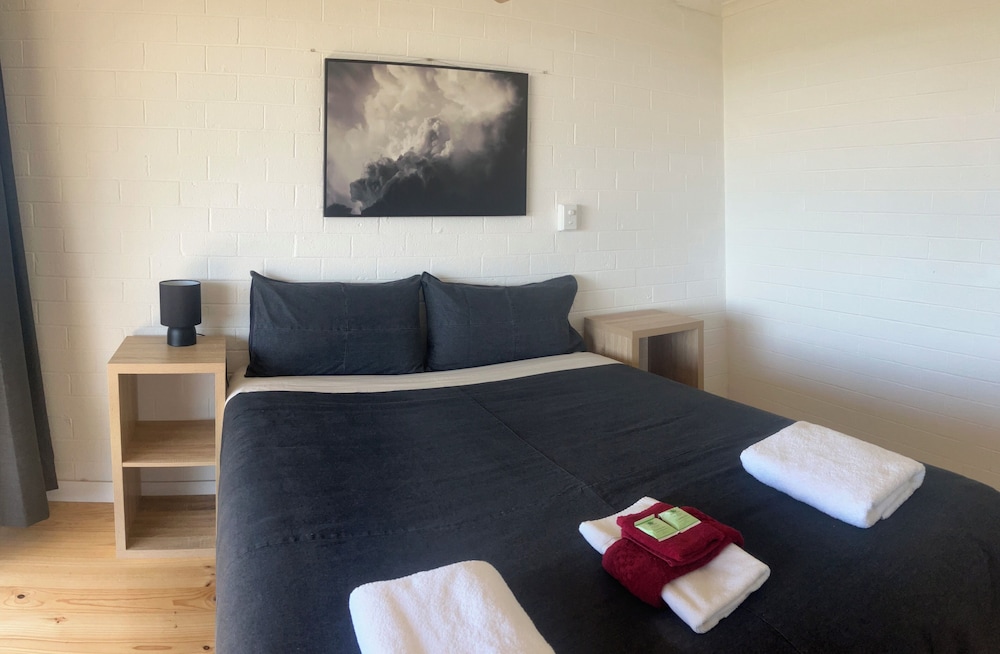 61 OCEAN ROAD MOTEL