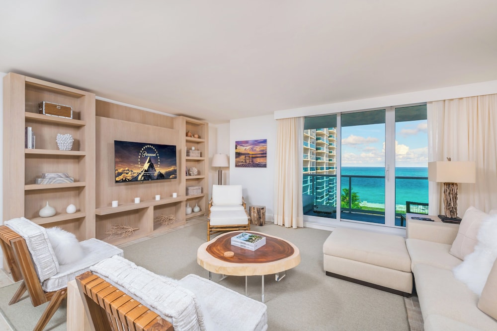Luxury Vacation Rentals at 1 Hotel & Homes by LRMB