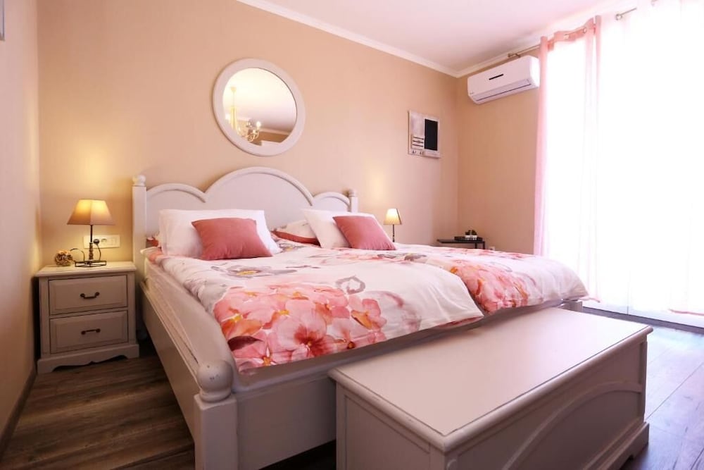Shabby chic rooms