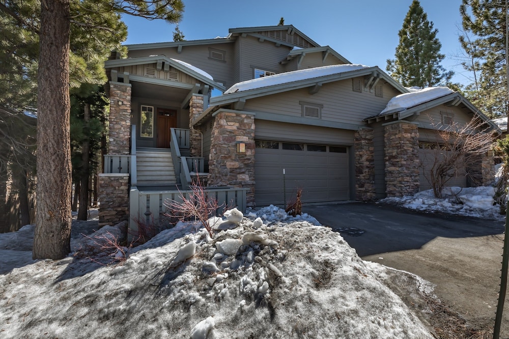 Timbers 5 Large Luxury Home with Two Master Suites, Perfect for Families by RedAwning