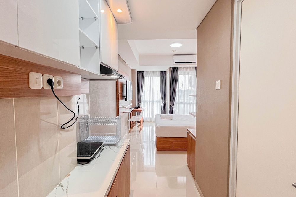 Great Deal Studio Apartment at Tamansari Skylounge Makassar