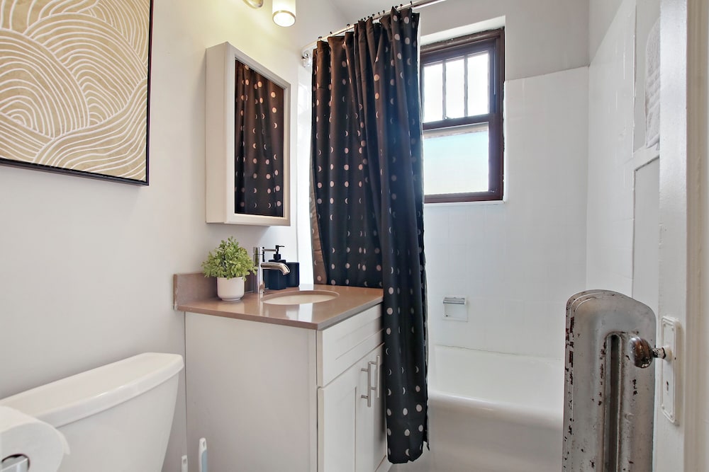 1BR Apartment - Dorchester 306