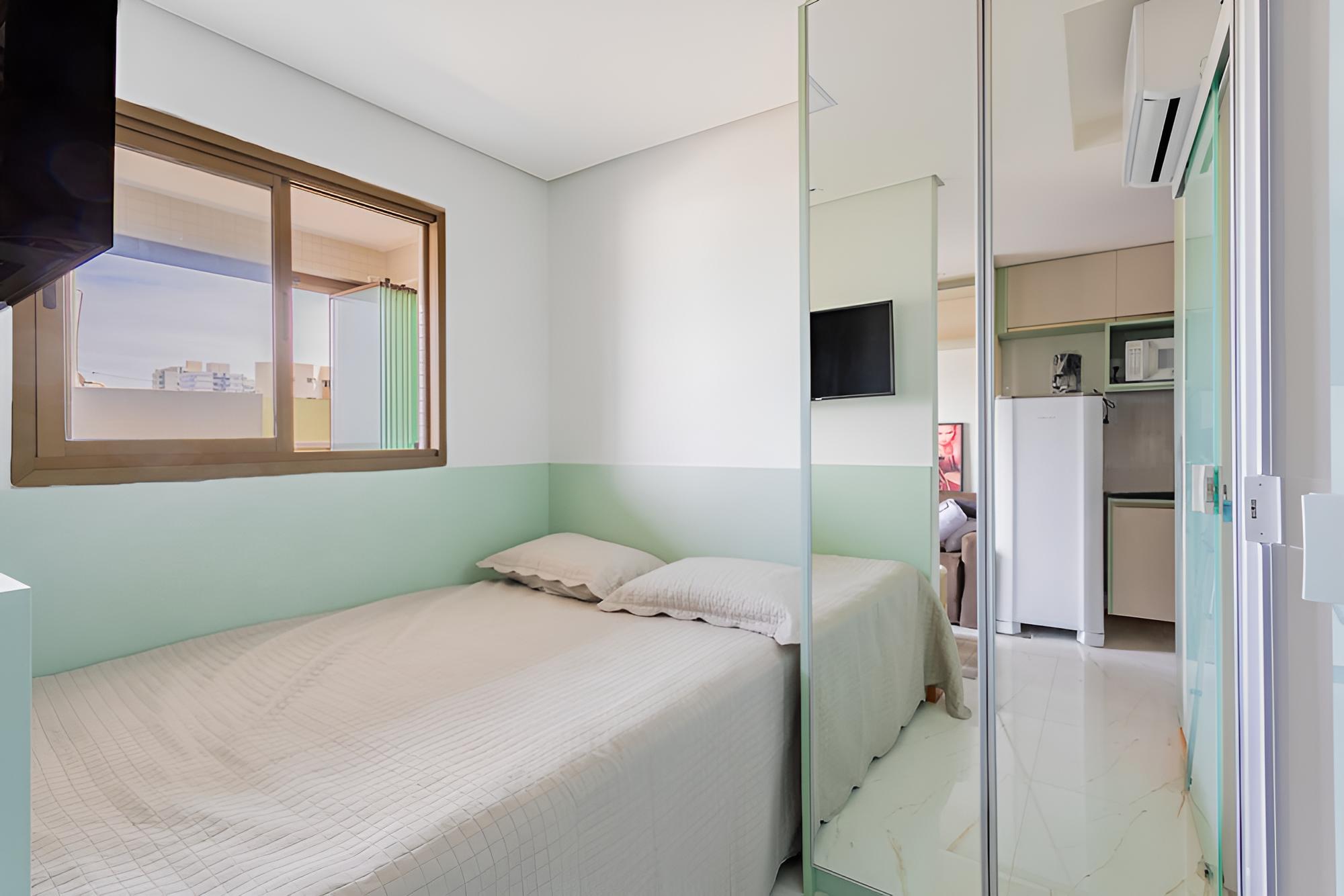 CZ01 Lindo Quarto e Sala com Vista Mar