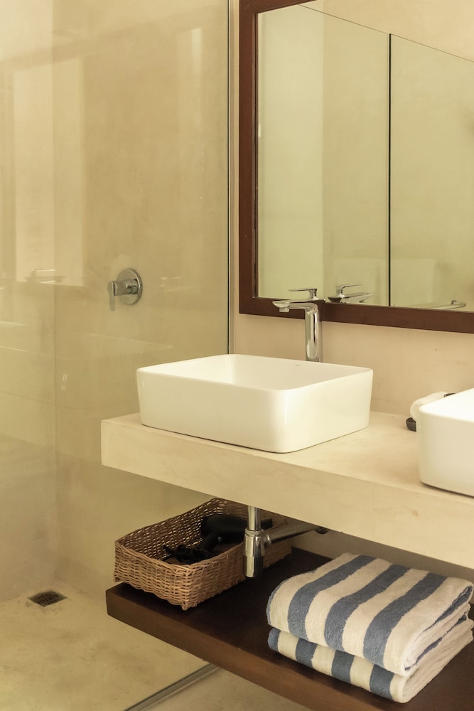 BT Homes - Zama Boho