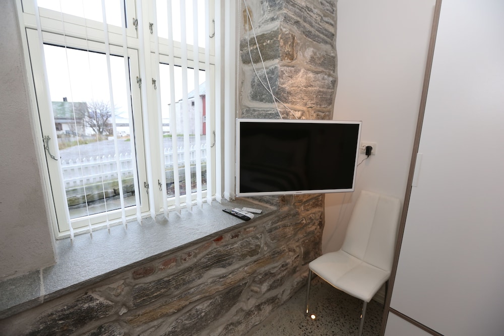 Photo 10