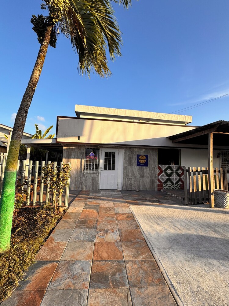 EL REY MOTEL & RESTAURANT