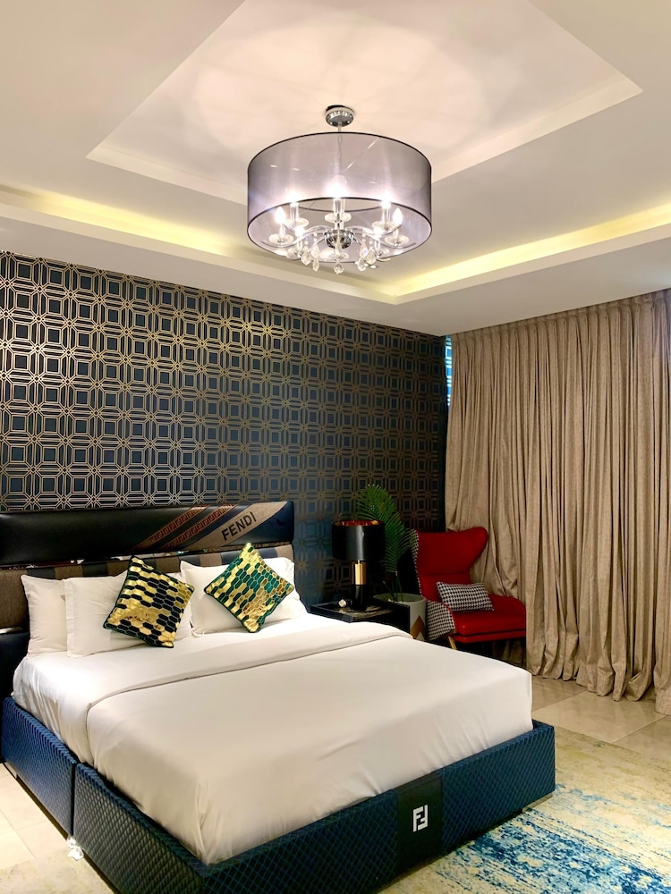 Sujimoto Residences Precious