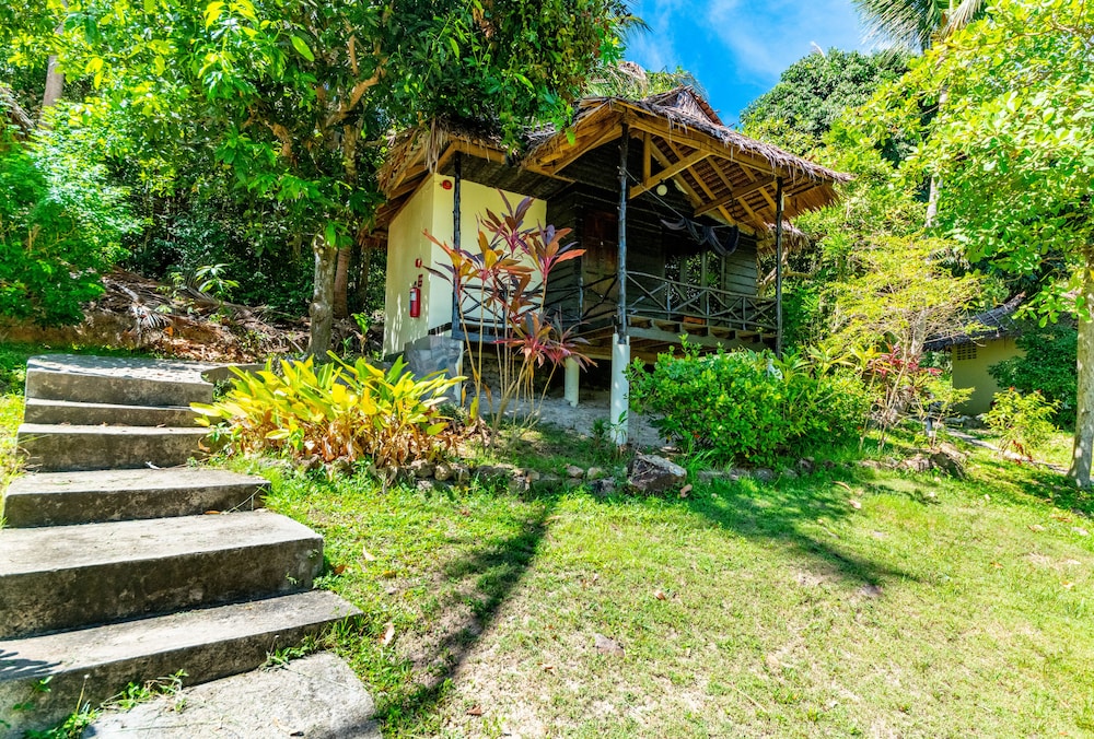 Shiralea Island Resort