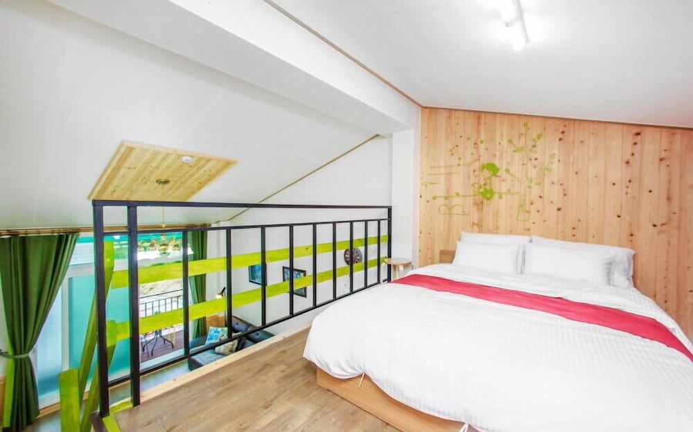 Dreaming Garret Pension