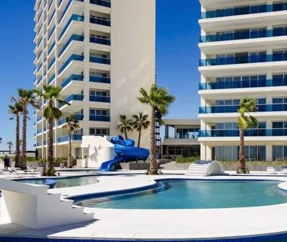 Ultimate Beach Escape 2-bedroom in Puerto Penasco