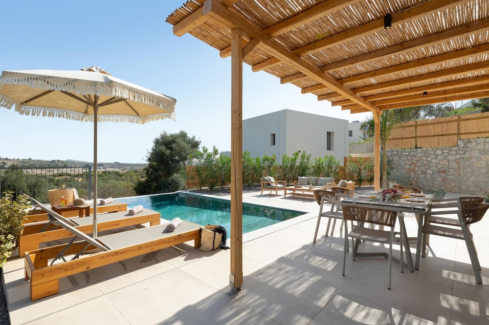 Massari Hills- Villa Nobu 4