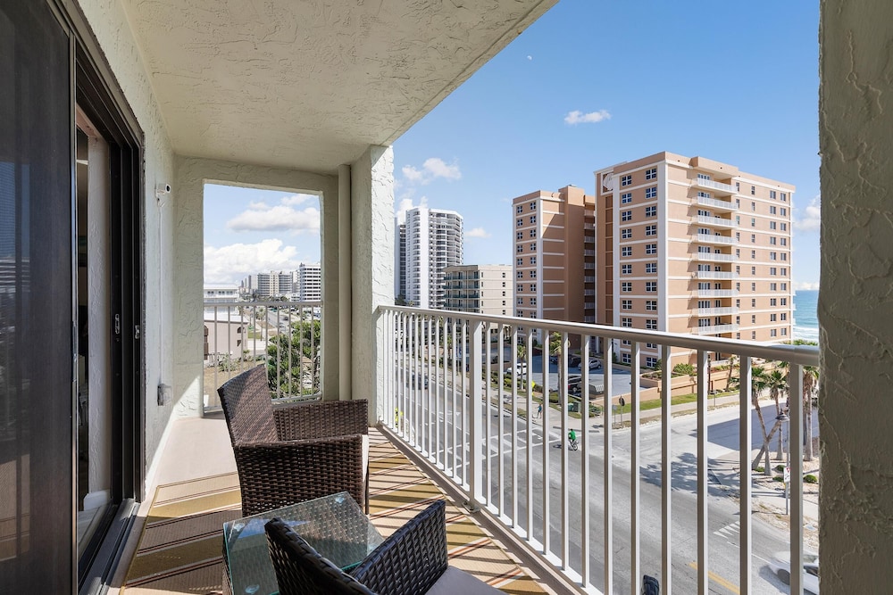 Ocean Terrace Club 601