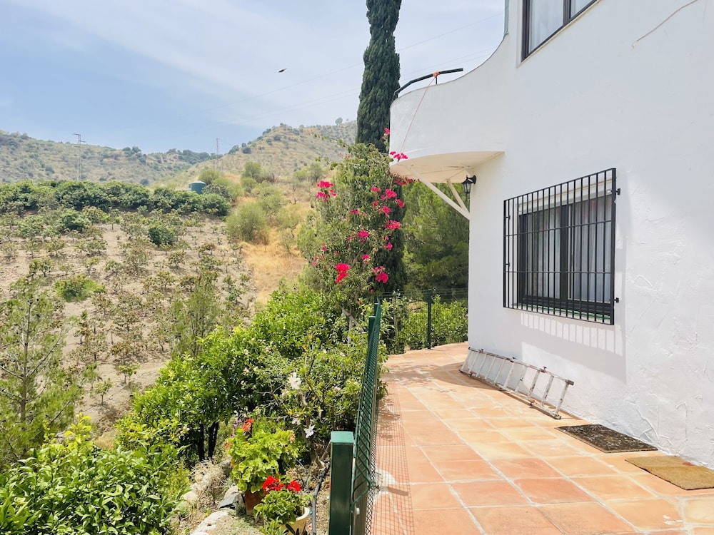 Casa Rural Comares con Piscina Privada by At Home