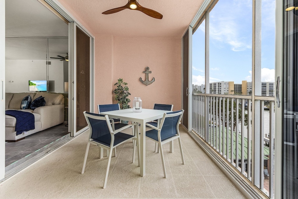 Palm Harbor #403 - 170 Lenell Rd 2 Bedroom Condo by RedAwning view 2