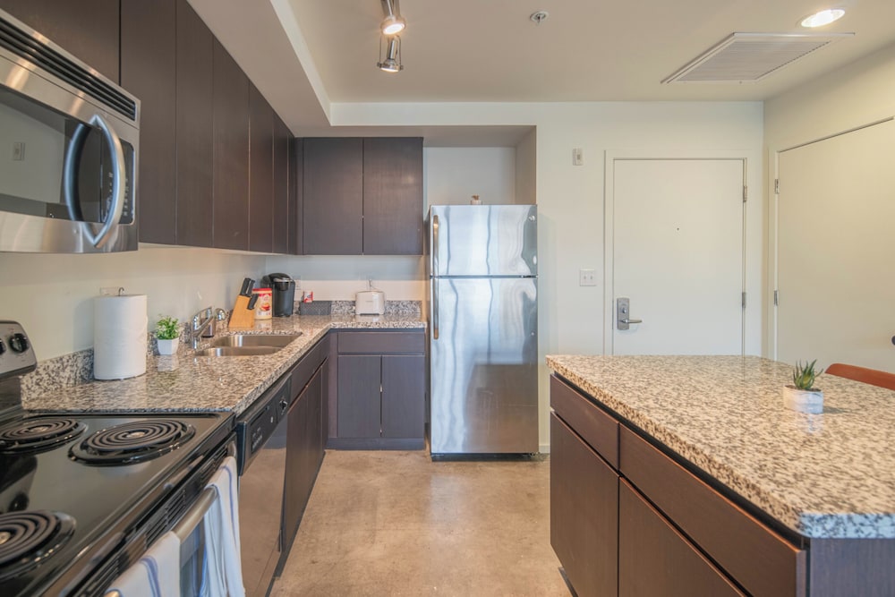 ROVE LIVING/KL - Roosevelt Point