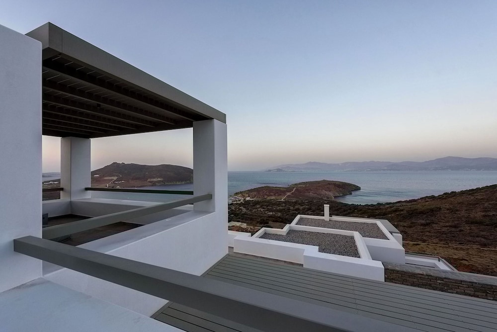 Rising Moon sea View Villa Near the Beach