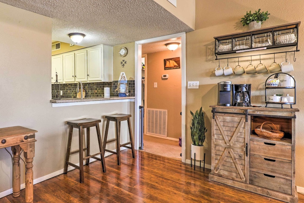 Lakefront Home w/ Point Venture Golf Access! - Property Image 5