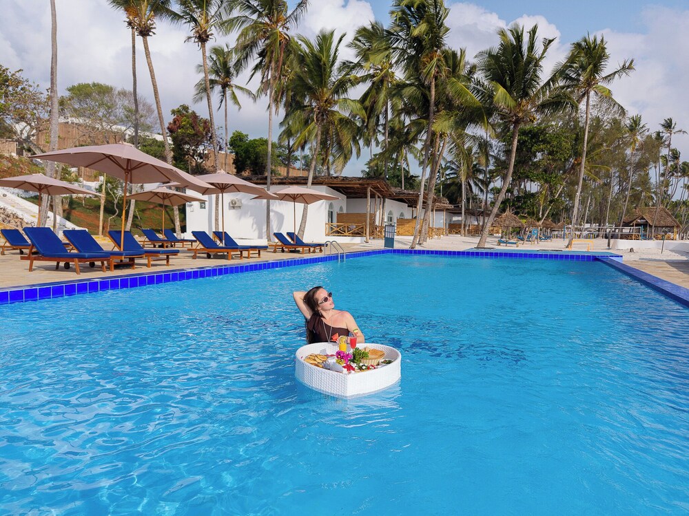 Royal Mandarin Hotel & Resort