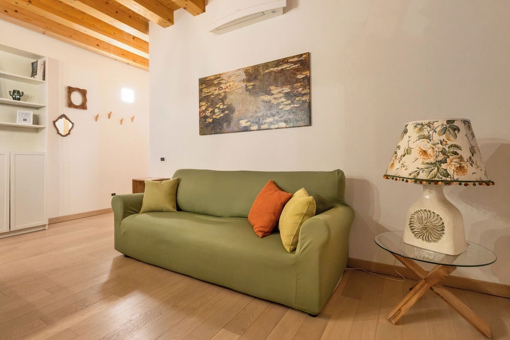 Victoria Home