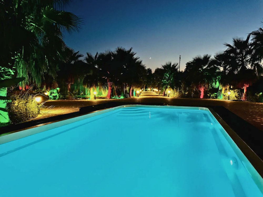 In Out Resort Glamping