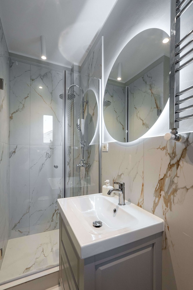 Elegant 3BR Flat Steps From Romanian Athenaeum