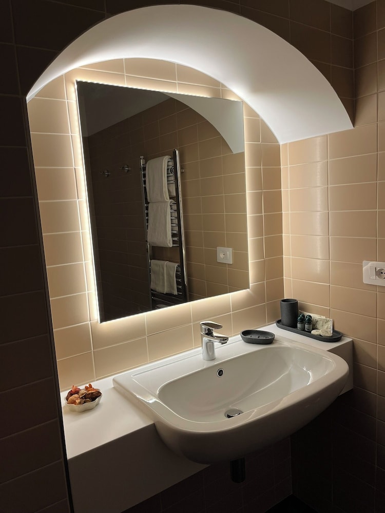 Portica Homes Assisi