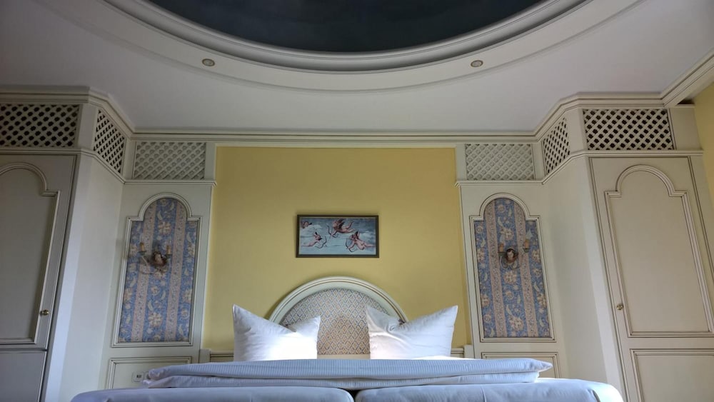 Hotel Spanischer Hof - Property Image 45