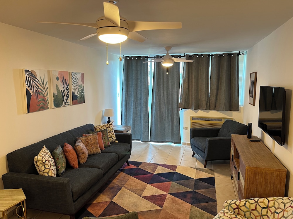 2 Bedroom Condo Pool and Beach Access