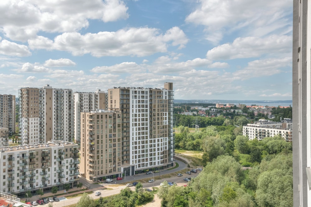 Horizon 170 Deluxe by Grand Apartments