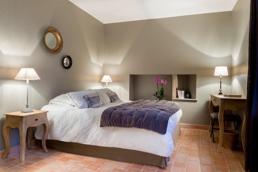 Château de Pierreclos photo 3