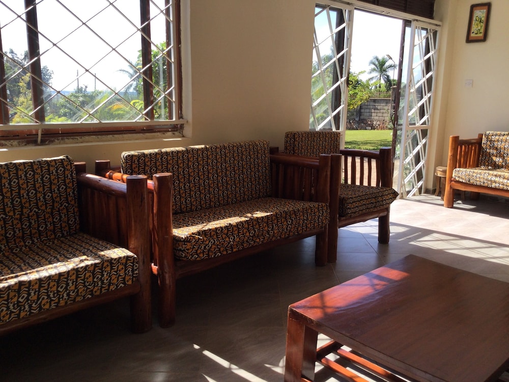 African Roots Entebbe