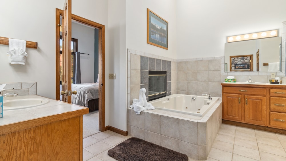 Cascade Mountain Home By Estes Park Homes 6 Bedroom Home