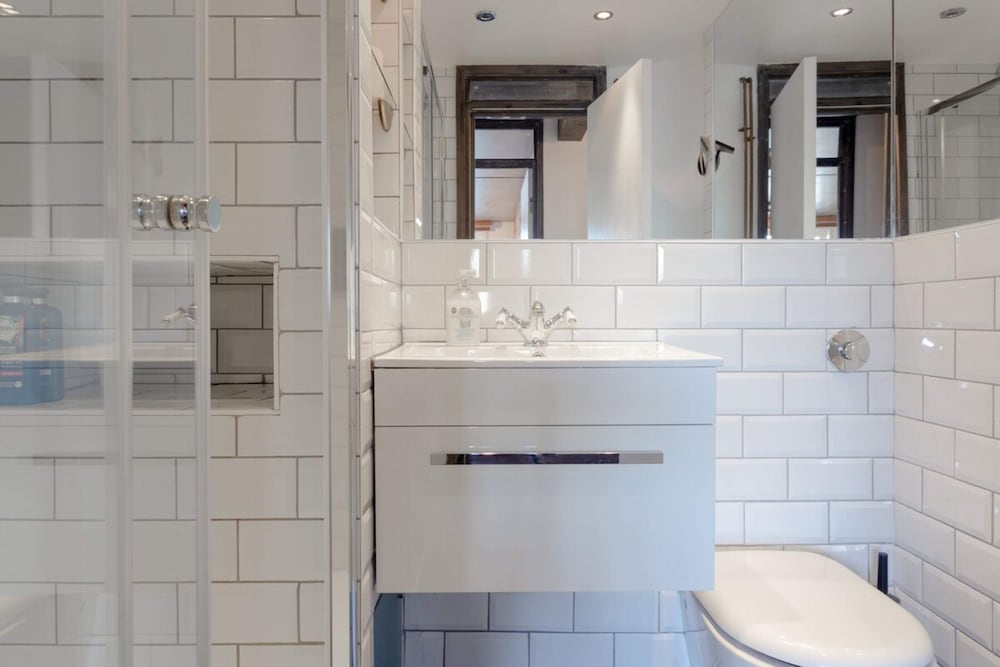Remarkable 1 Bedroom Flat near Regent's Park