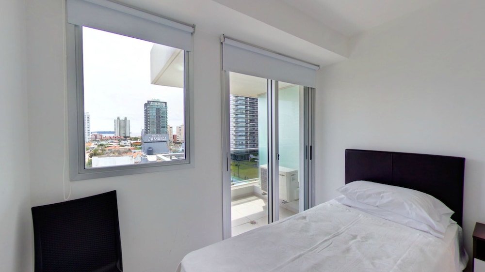 Arenas del Mar Apartments