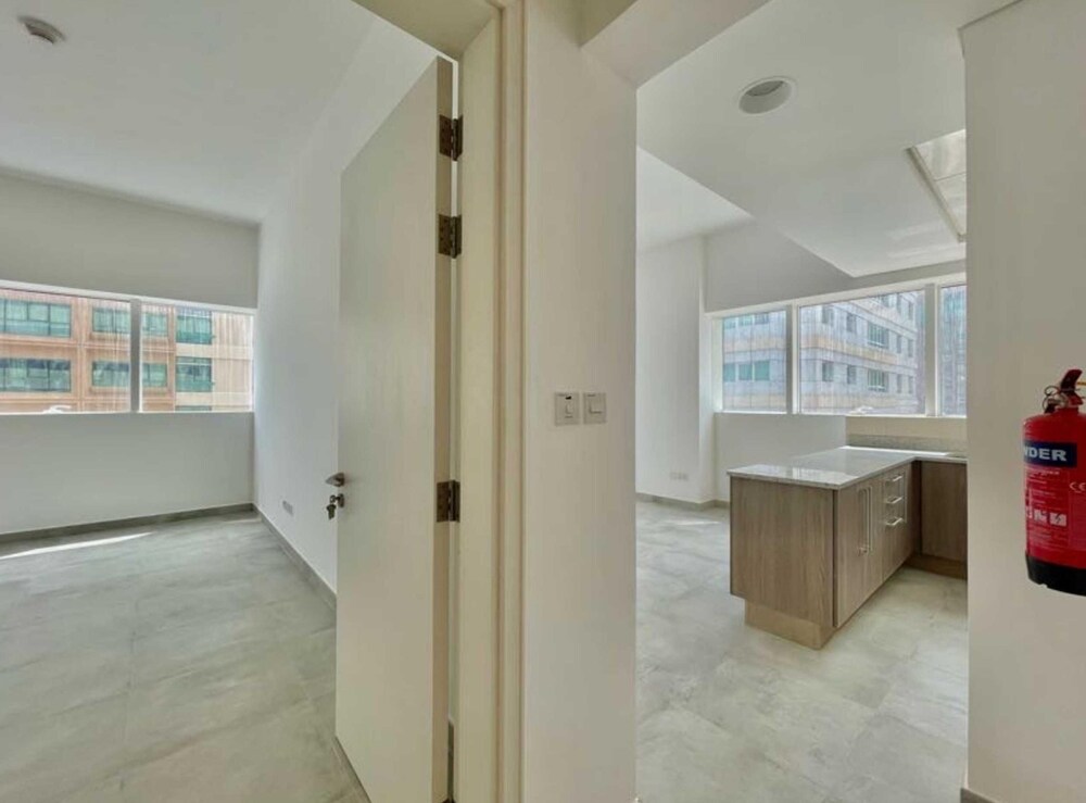 Cozy 1 BHK Apartment in Palette Tower in Tourist Club Area