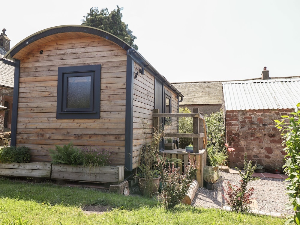 Dunfell Shepherd's Hut