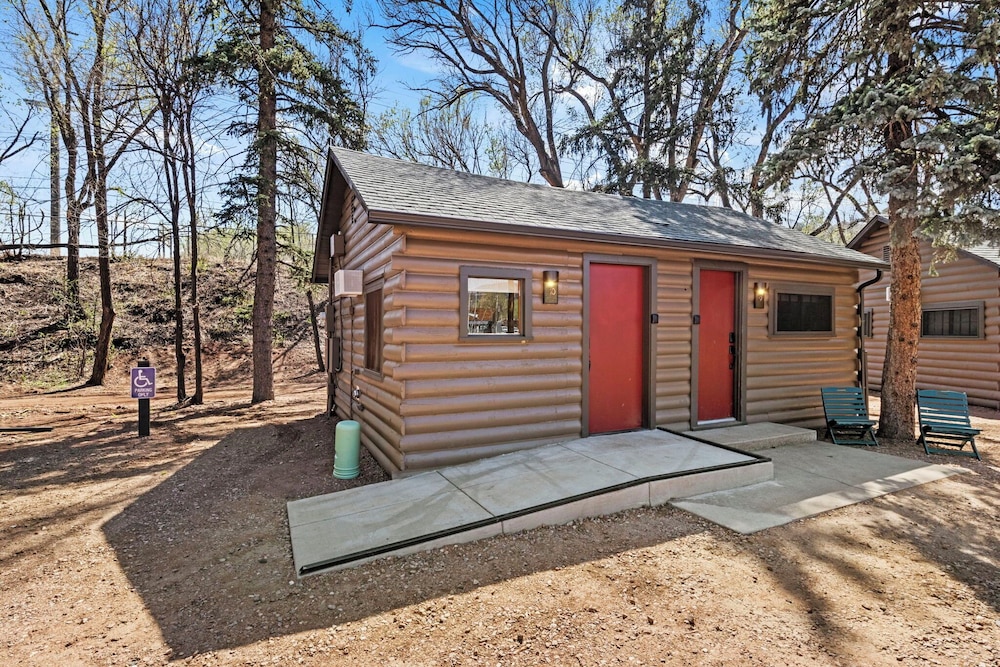 Timber Lodge Cabin 9