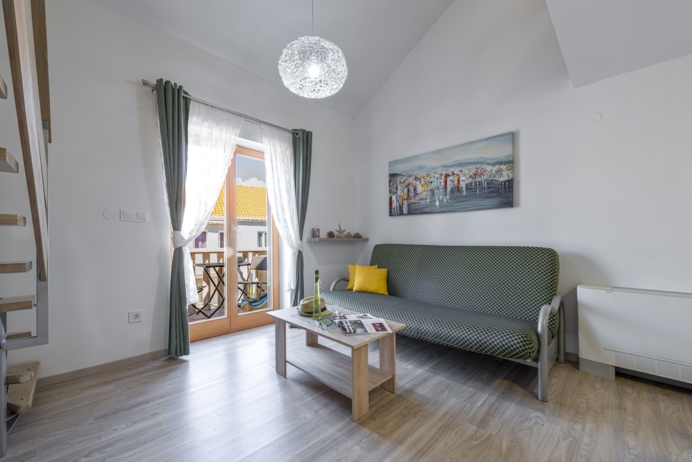 Cina Apartments
