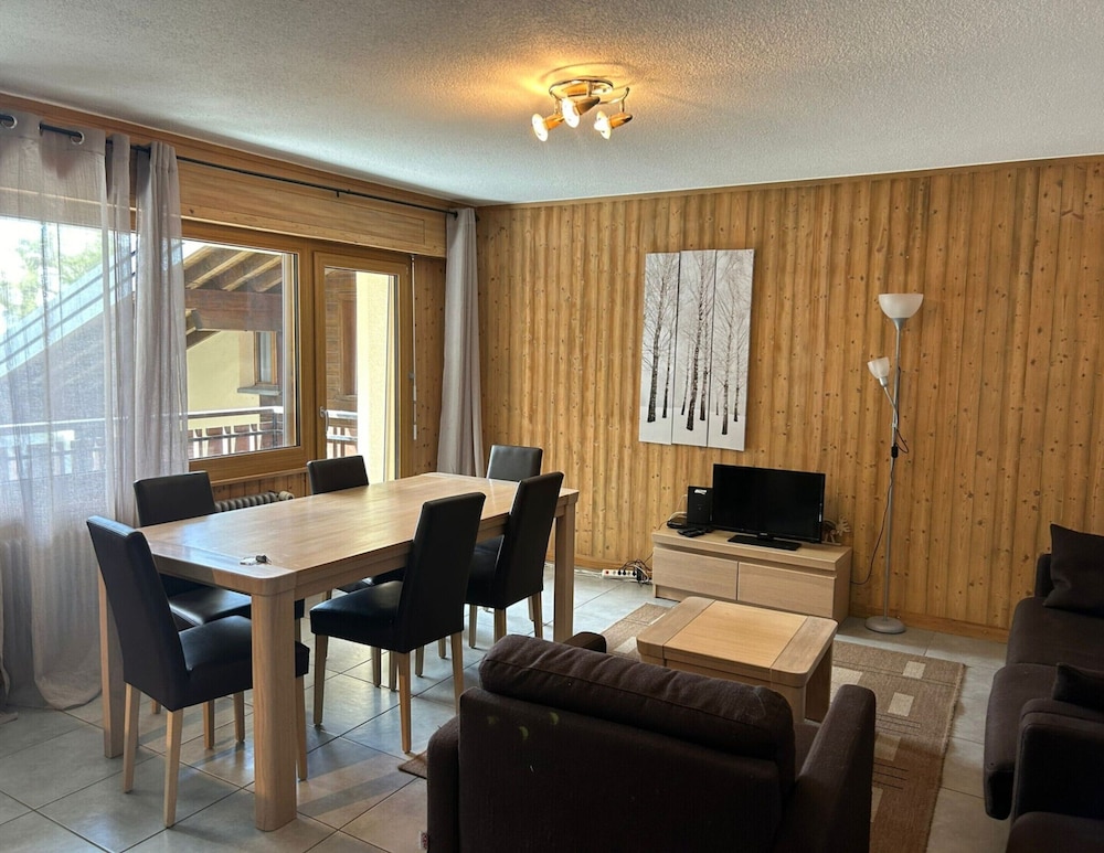 Apartment With Modern Furniture