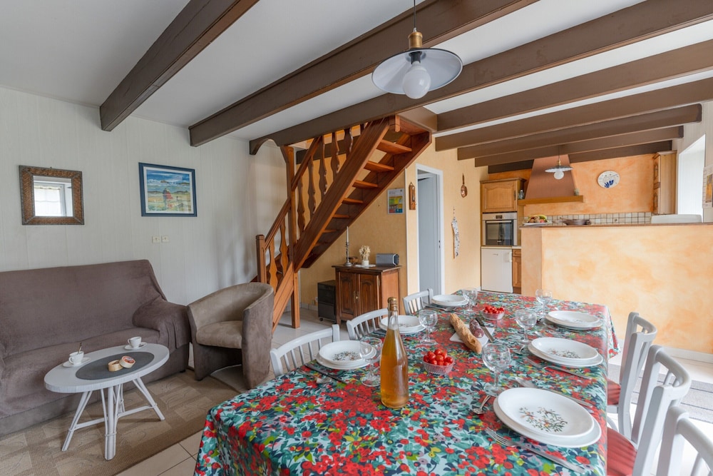 Pretty Rural Gite Near the Golf Course