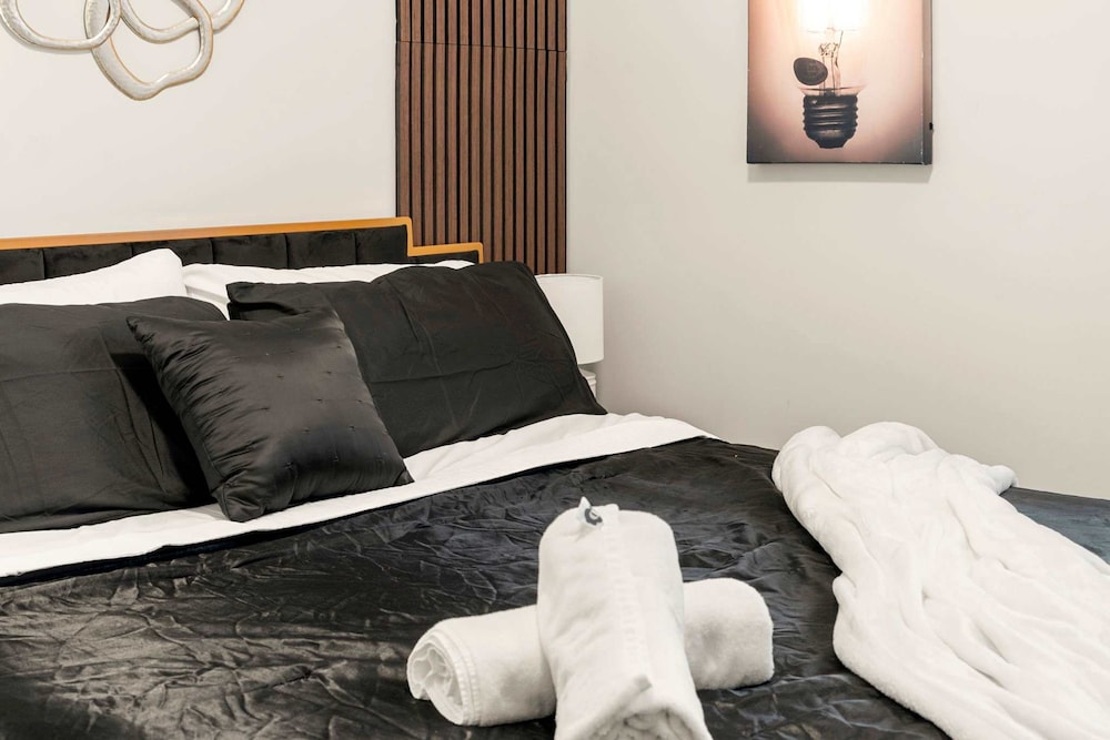Chicago 2 Bed 2 Bed Comfy Home